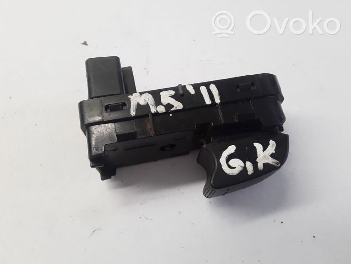 Mazda 5 Electric window control switch CC3366380A