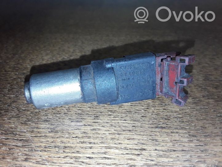 Volvo C70 Czujnik prędkości obrotowej koła ABS 6849311