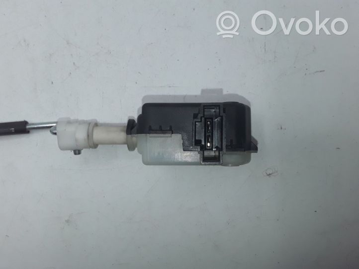 Volvo S80 Fuel tank cap lock motor 