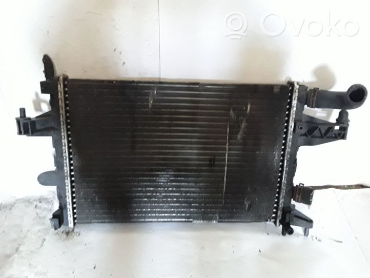 Opel Tigra B Radiateur de refroidissement 24445160