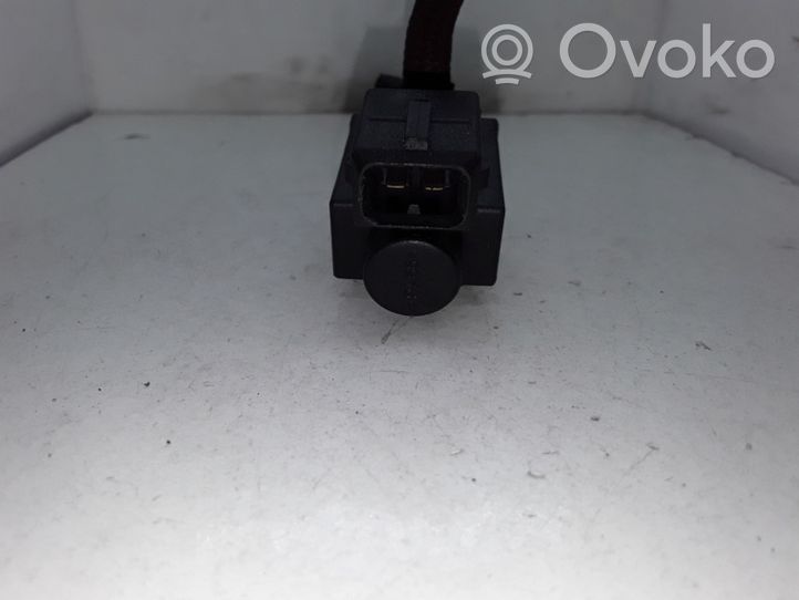 BMW 7 F01 F02 F03 F04 Turbo solenoid valve 70231800