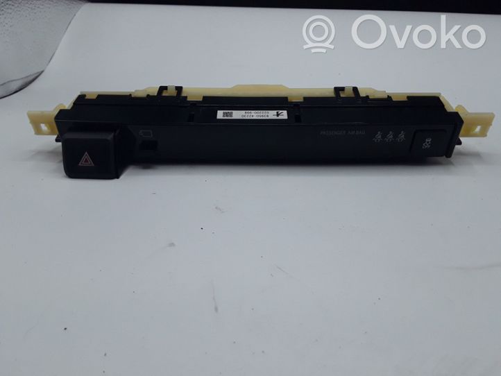 Toyota RAV 4 (XA40) Monitori/näyttö/pieni näyttö 8395042230