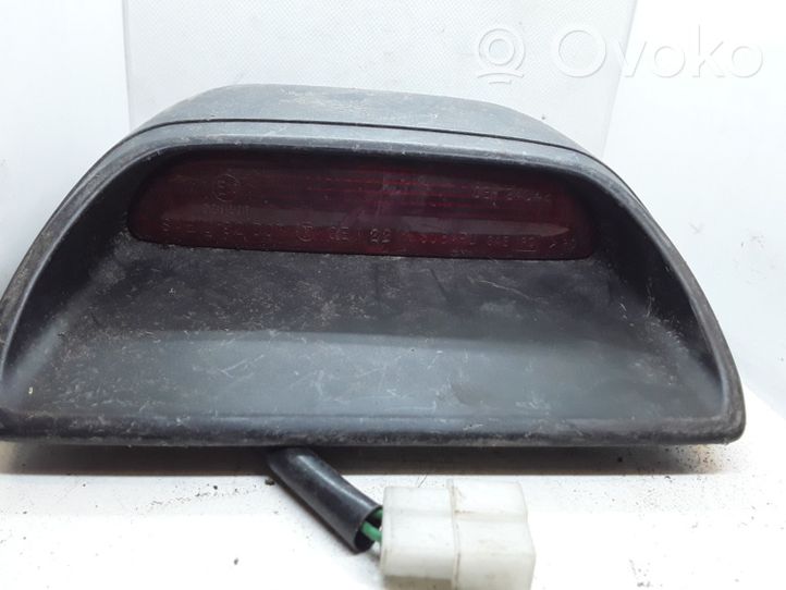 Subaru Legacy Luce d’arresto centrale/supplementare OEW2211