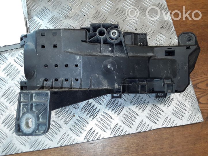 Volvo S80 Módulo de fusible 518322110