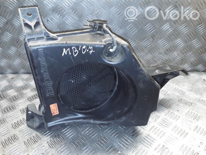 Mercedes-Benz ML W164 Subwoofer-bassokaiutin A1648202202