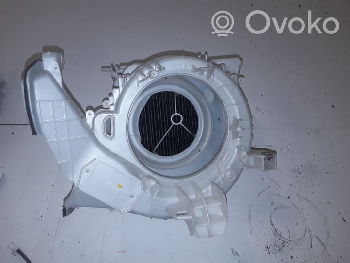 Toyota RAV 4 (XA40) Scatola alloggiamento climatizzatore riscaldamento abitacolo assemblata 8701042760