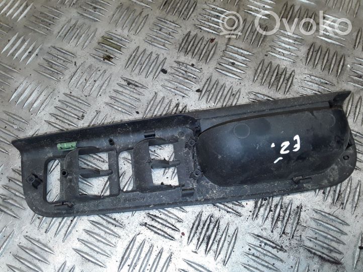 Skoda Octavia Mk2 (1Z) Rivestimento pulsantiera finestrino della portiera anteriore 3B2867172