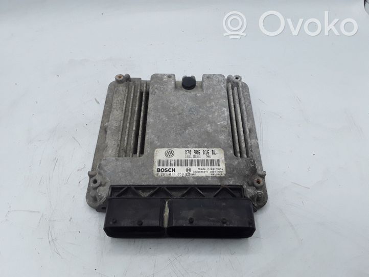 Volkswagen Touareg I Calculateur moteur ECU 070906016BL