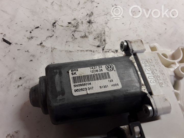 Volkswagen Tiguan Silniczek podnoszenia szyby drzwi tylnych 5N0959704