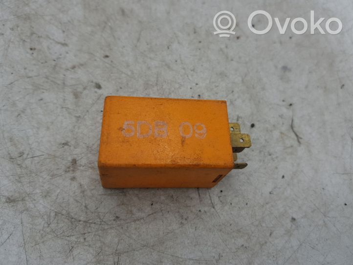 Volkswagen Touareg I Other relay 85GG17K542AA