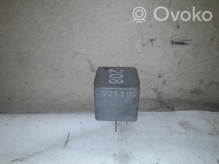 Audi A4 S4 B5 8D Other relay 8A0951253B