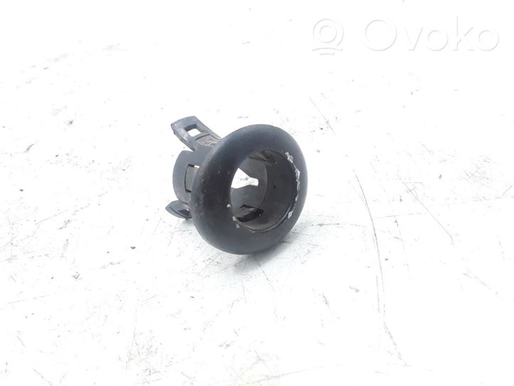 Land Rover Discovery 3 - LR3 Rear parking sensor holder (PDC) VIJ000100