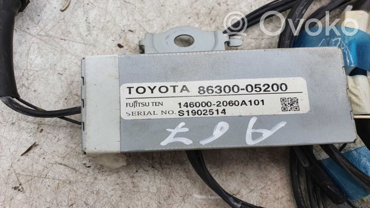 Toyota Avensis T270 Antenos stiprintuvas 8630005200