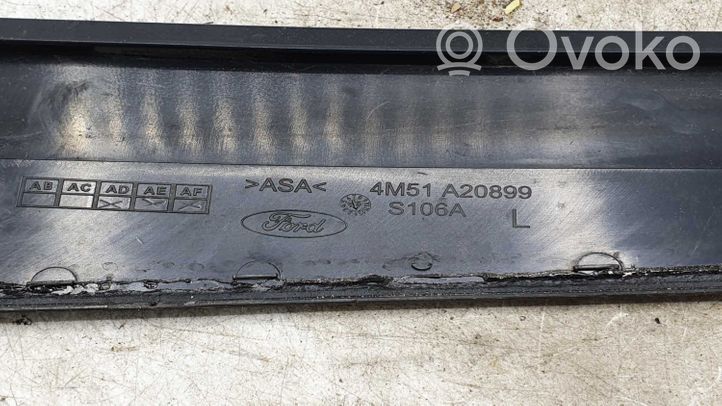 Ford Focus Rivestimento del vano portaoggetti del cruscotto 4M51A20899