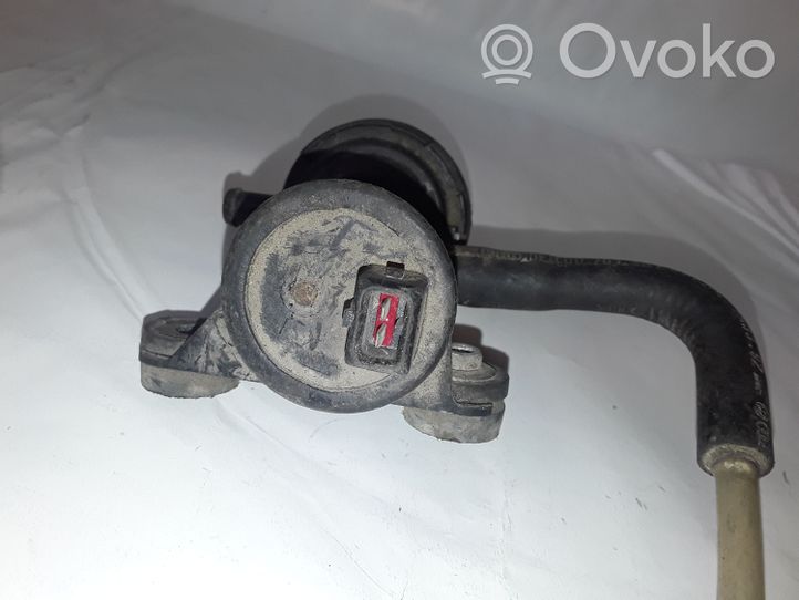 Volkswagen Transporter - Caravelle T4 Vacuum valve 023906281