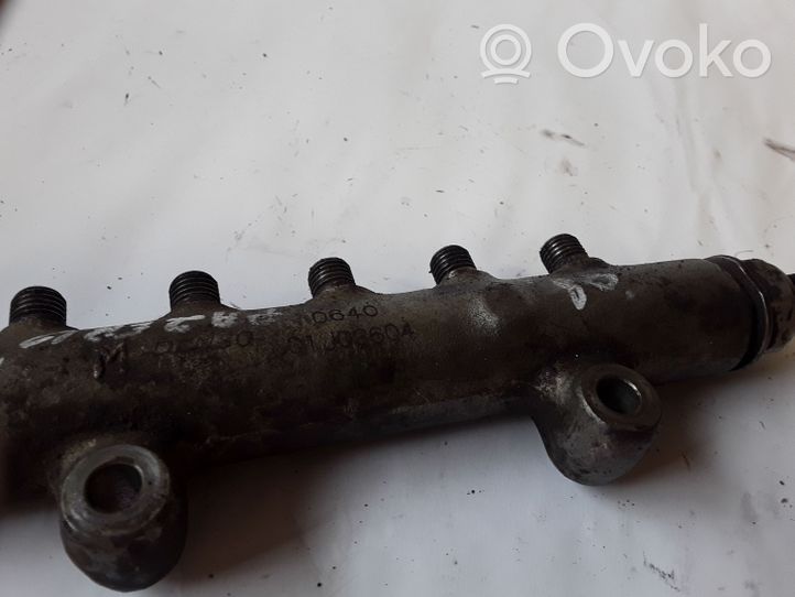 Mitsubishi Pajero Kraftstoffverteiler Einspritzleiste Verteilerrohr 01J03604