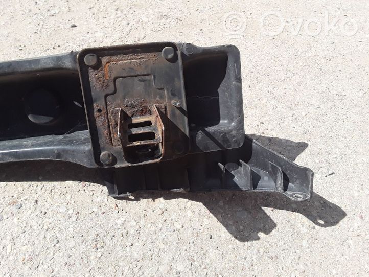 KIA Carens I Renfort de pare-chocs avant 0K2FA50071