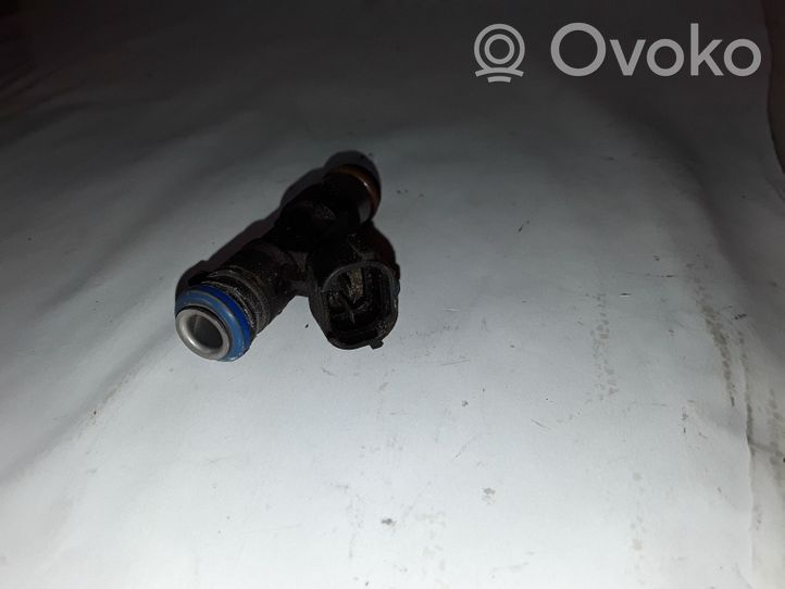 Infiniti QX56 Injecteur de carburant 0280158007