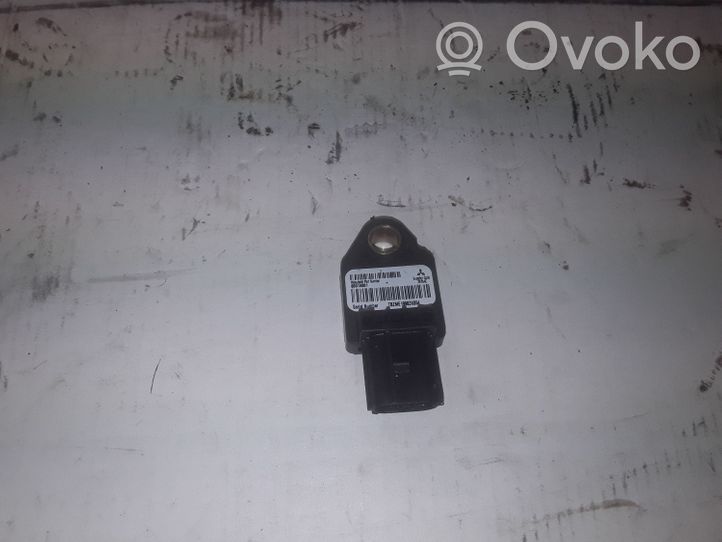 Mitsubishi Outlander Sensor impacto/accidente para activar Airbag 8651A001