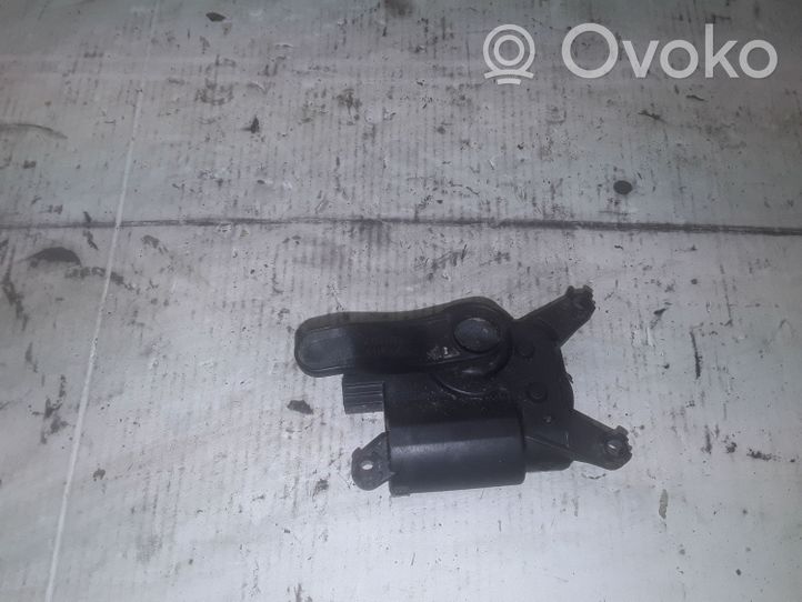 Volkswagen Transporter - Caravelle T5 Stellmotor Heizung Klima 52410492R03