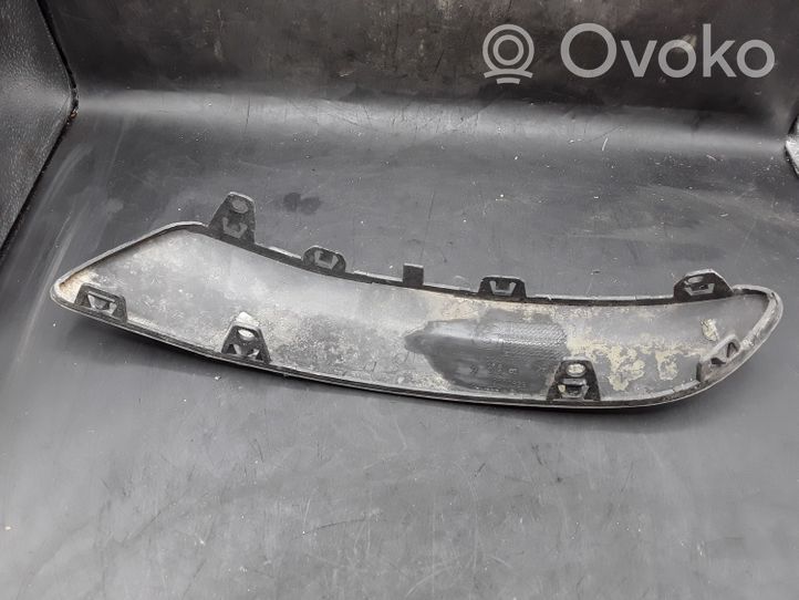 Peugeot 308 Moulure de pare-chocs avant 9680442877