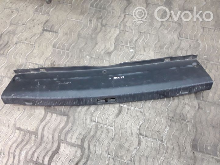 KIA Magentis Rivestimento di protezione sottoporta del bagagliaio/baule 857712G000