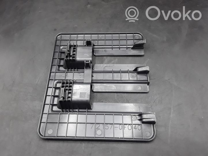 Toyota Verso Rivestimento binario portellone scorrevole 721570F040