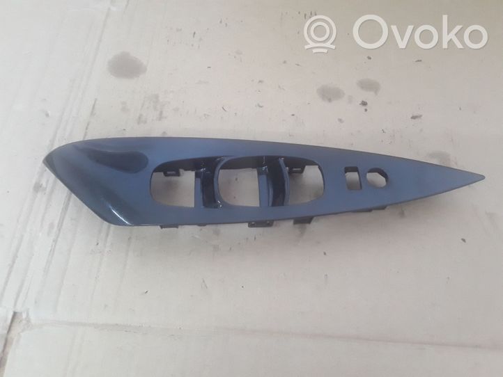 Nissan Leaf I (ZE0) Altro elemento di rivestimento della portiera anteriore 809613NDOA