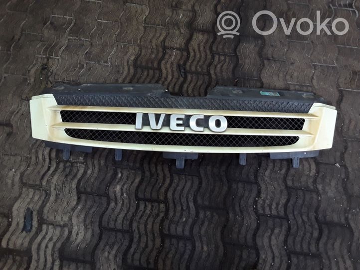 Iveco Daily 35 - 40.10 Передняя решётка 38028010150