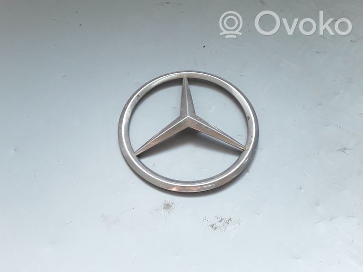 Mercedes-Benz E W211 Mostrina con logo/emblema della casa automobilistica 777810031