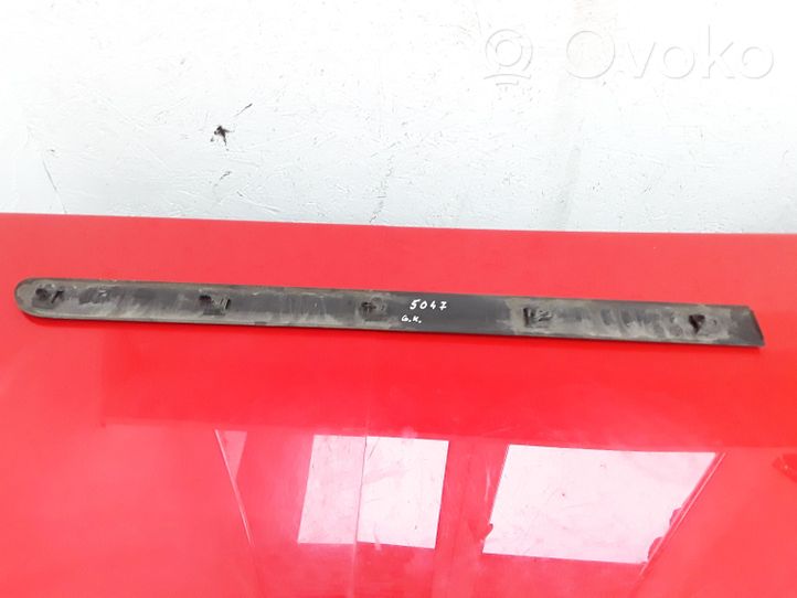 Peugeot 307 Takaoven lista (muoto) 9634011377