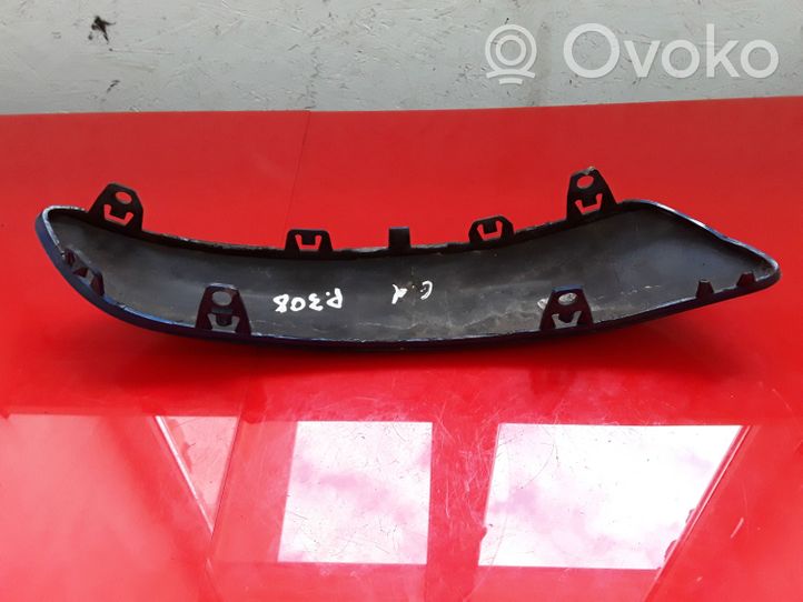 Peugeot 308 Moulure de pare-chocs avant 9680442777