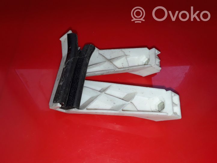 Peugeot 307 Support de pare-chocs arrière 9634458280