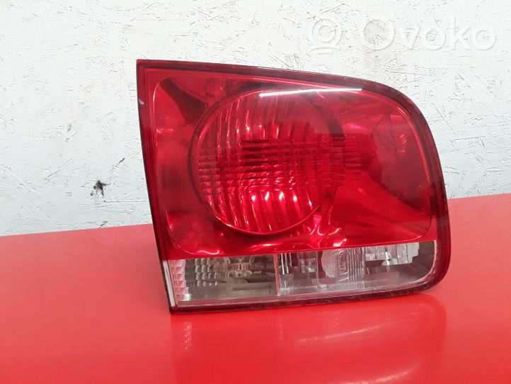 Volkswagen Touareg I Luci posteriori del portellone del bagagliaio 7L6945093J