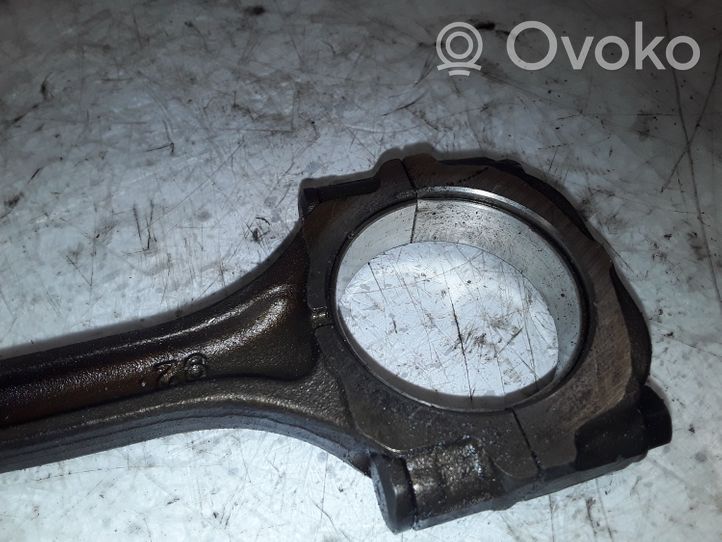 Subaru Legacy Connecting rod/conrod 92