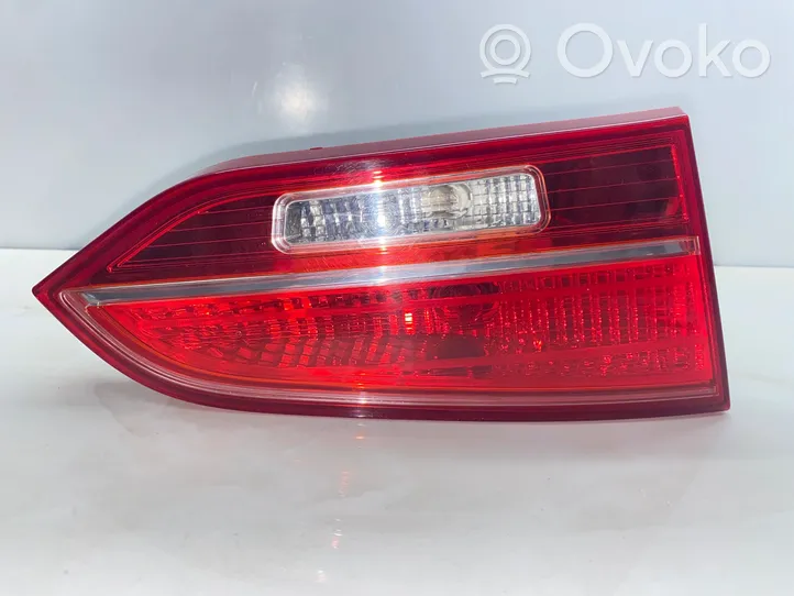 Hyundai Santa Fe Aizmugurējais lukturis pārsegā 924052W0