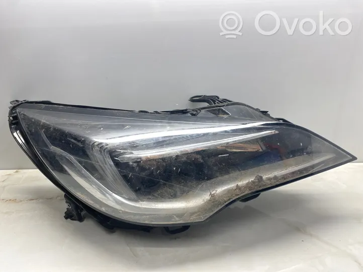 Opel Astra K Lampa przednia 39081895