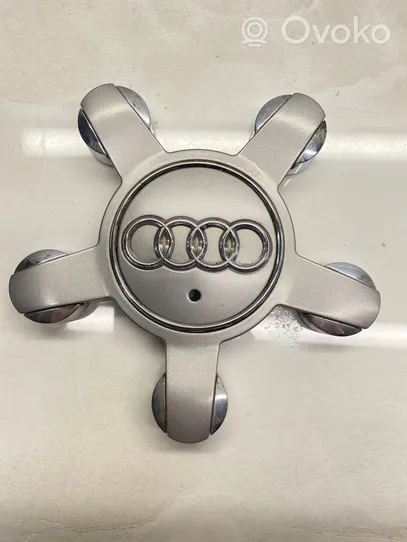 Audi Q3 8U Radnabendeckel Felgendeckel original 8R0601165