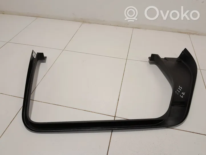 Land Rover Discovery Sport Autres éléments de garniture de porte arrière FK7225514A