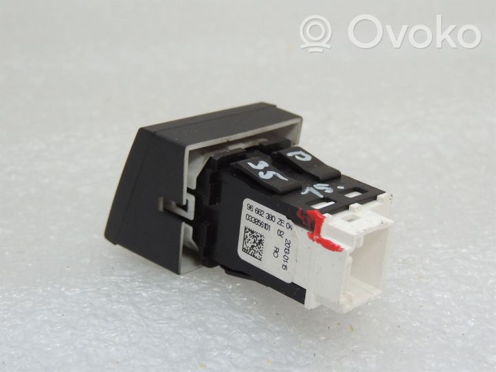 Peugeot 508 RXH Hazard light switch 6490KK