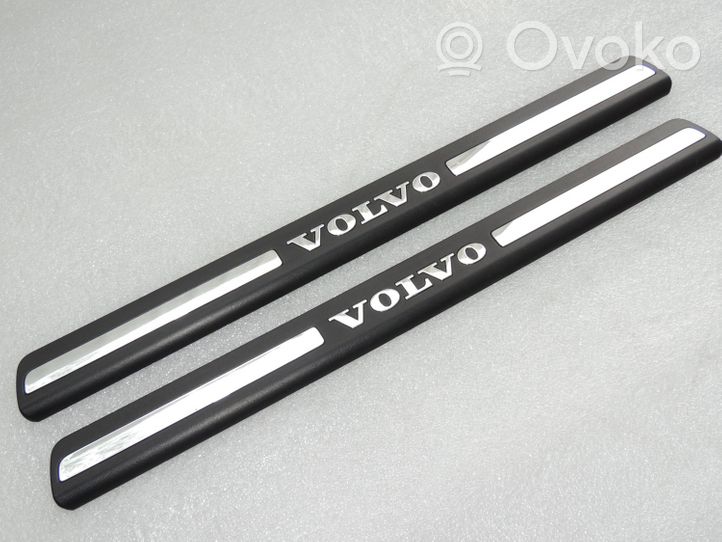 Volvo V60 Garniture de marche-pieds / jupe latérale 8659960