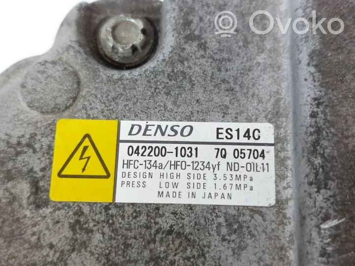 Toyota Auris E180 Compressore aria condizionata (A/C) (pompa) 8837047033