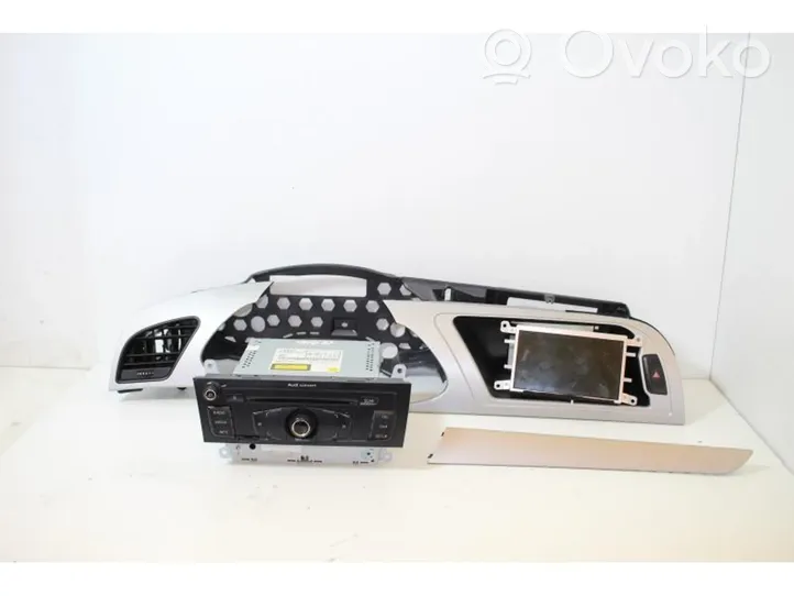 Audi A4 S4 B8 8K Radio/CD/DVD/GPS-pääyksikkö 8T1035186C