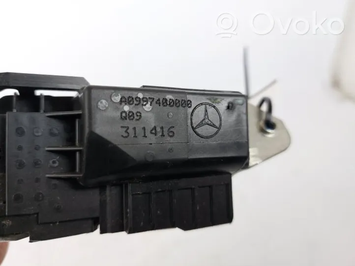 Mercedes-Benz C AMG W205 Zamek klapy tylnej bagażnika A0997400000