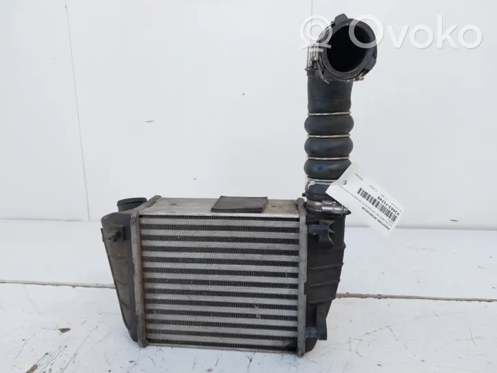 Audi A4 S4 B7 8E 8H Chłodnica powietrza doładowującego / Intercooler 8E0145806L