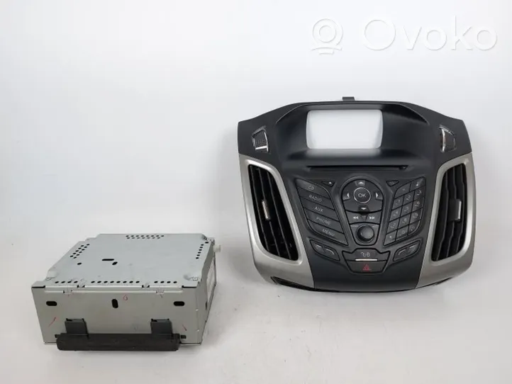 Ford Focus Panel / Radioodtwarzacz CD/DVD/GPS BM5T18C815GN