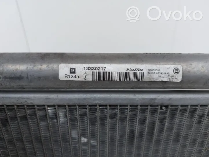Opel Insignia A Skraplacz / Chłodnica klimatyzacji 39001265