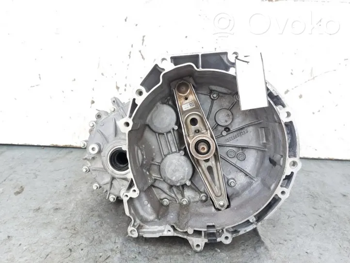 BMW X1 F48 F49 Manualna 5-biegowa skrzynia biegów 23007933674