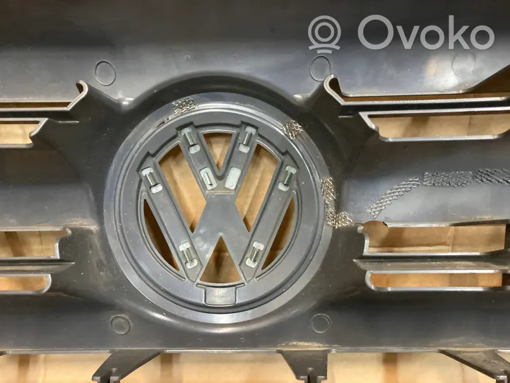 Volkswagen Crafter Maskownica / Grill / Atrapa górna chłodnicy 2E0853653