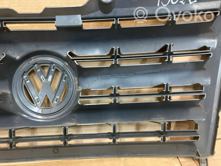 Volkswagen Crafter Maskownica / Grill / Atrapa górna chłodnicy 2E0853653